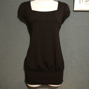 Sam & Max black loose fit square neck top medium
